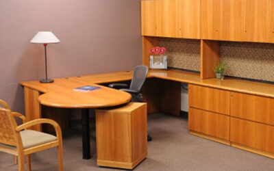 What to Consider When Buying Pre-Owned Office Desk in Houston
