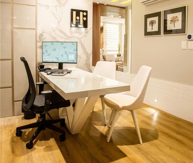 How to Choose the Best Used Office Furniture for Your Houston Startup in 2025