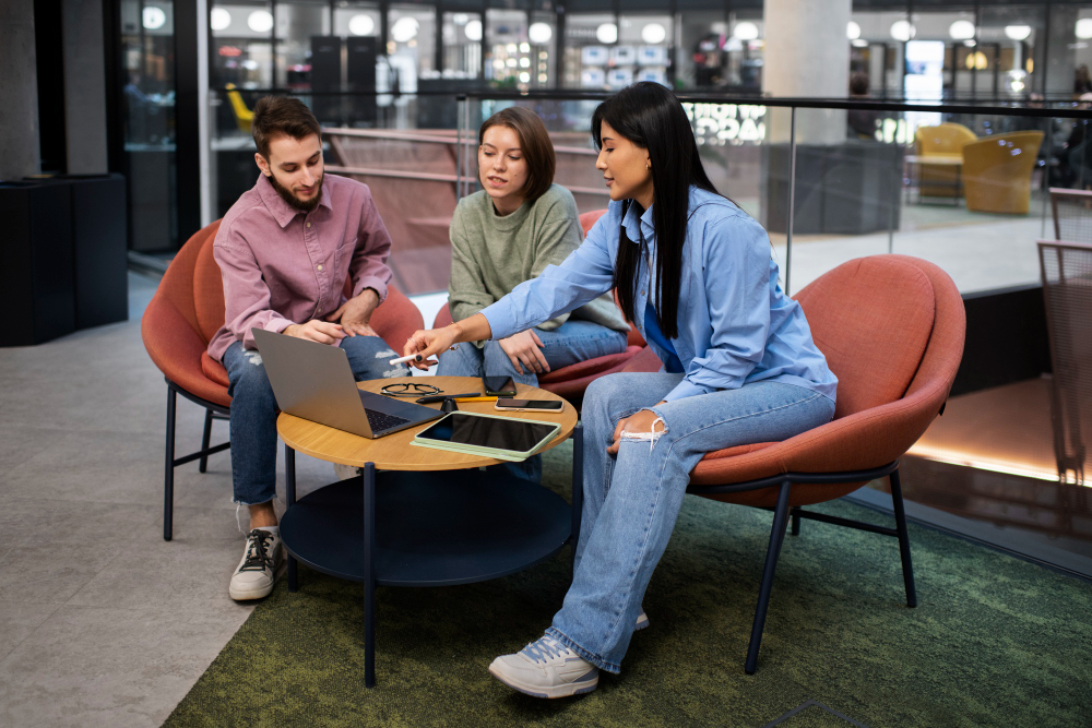 From Startups to Corporates: Why Everyone’s Switching to Used Furniture